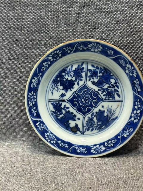 古玩陶瓷花卉紋青花盤真品鑒賞圖