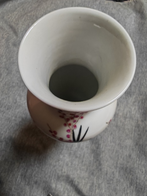 古玩陶瓷花鳥紋粉彩瓶真品鑒賞圖