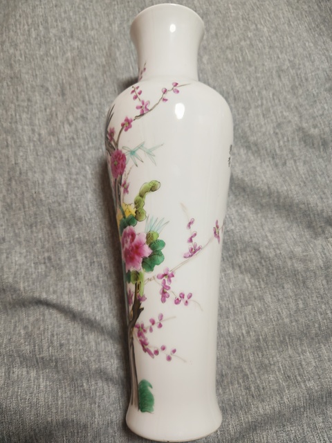 古玩陶瓷花鳥紋粉彩瓶真品鑒賞圖