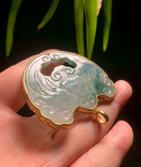 古玩玉器清代翡翠雕“福意綿綿”佩拍賣,當(dāng)前價格16000元
