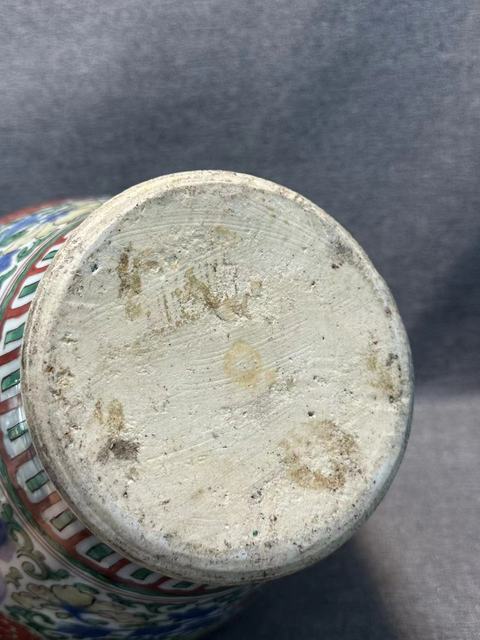 古玩陶瓷青花五彩花卉紋罐真品鑒賞圖