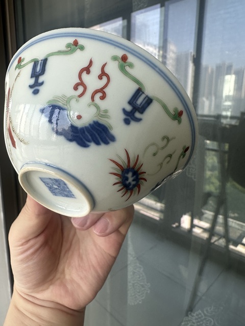 古玩陶瓷青花五彩冷冬紋碗真品鑒賞圖