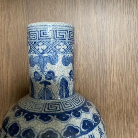 古玩陶瓷壽字紋哥釉青花瓶真品鑒賞圖