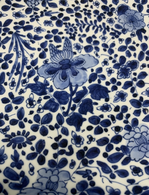 古玩陶瓷花卉紋青花盤真品鑒賞圖