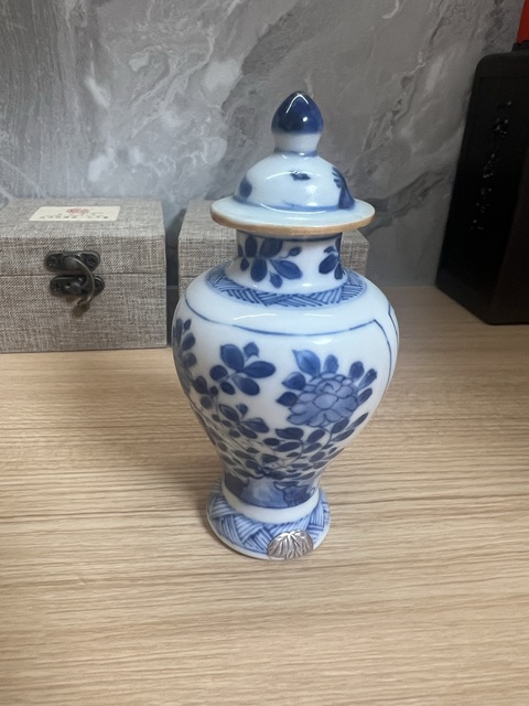 古玩陶瓷青花小將軍罐真品鑒賞圖