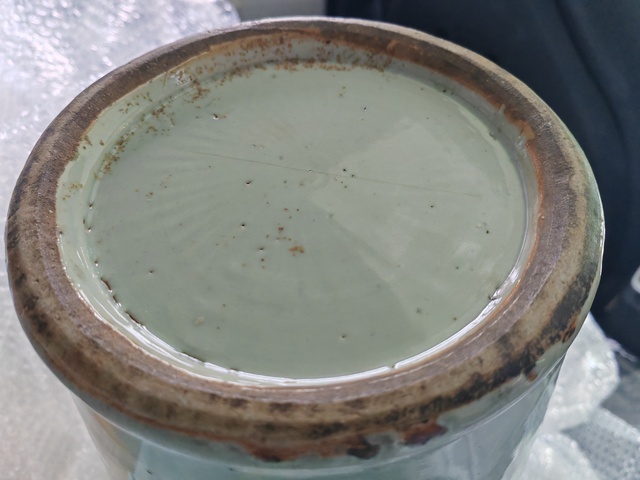 古玩陶瓷豆青釉青花堆白花鳥紋瓶真品鑒賞圖