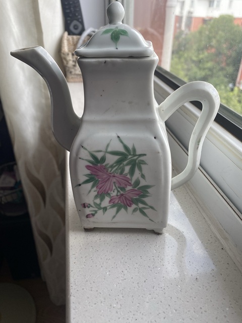 古玩陶瓷民國粉彩花卉紋壺真品鑒賞圖