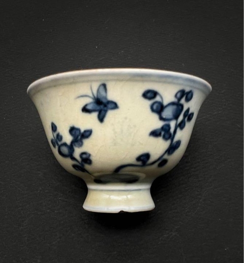 古玩陶瓷花鳥紋青花杯真品鑒賞圖