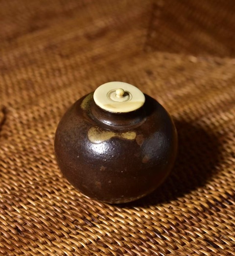 古玩陶瓷醬釉茶入真品鑒賞圖