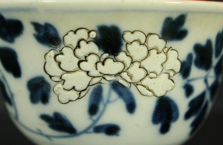 古玩陶瓷青花加粉彩花卉紋碗（日本瓷）真品鑒賞圖
