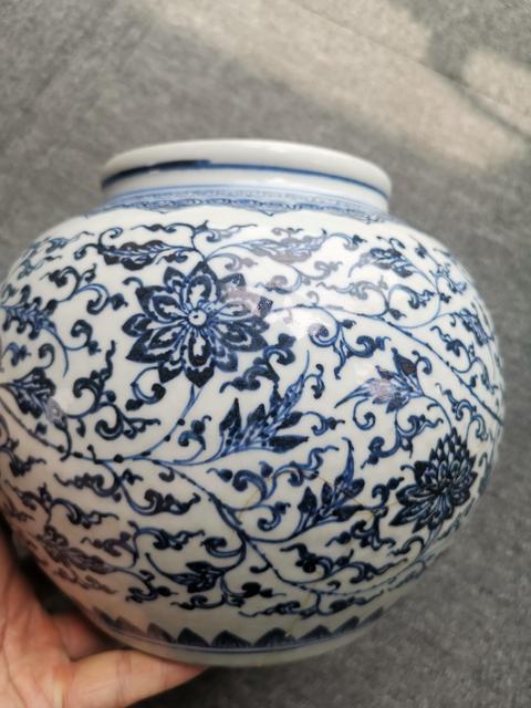 古玩陶瓷青花纏枝花卉紋太白尊真品鑒賞圖