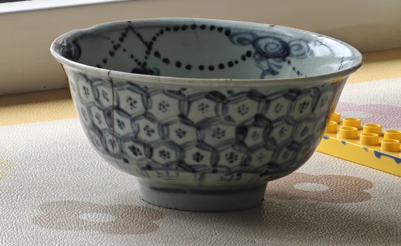 古玩陶瓷青花龜背金剛十字杵紋碗真品鑒賞圖