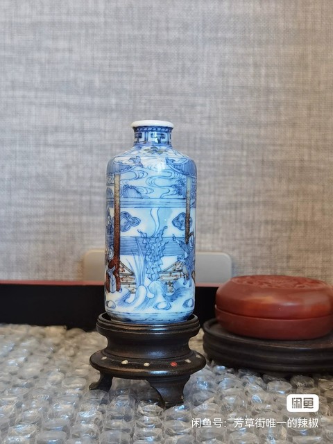古玩陶瓷青花釉里紅鼻煙壺真品鑒賞圖