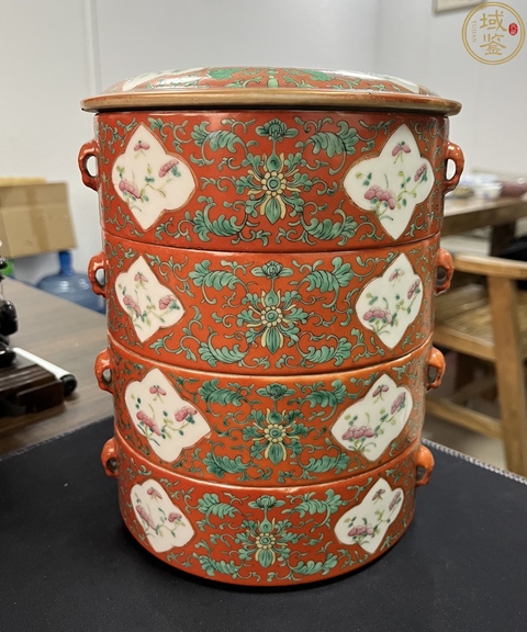 古玩陶瓷清晚期珊瑚紅地粉彩花卉節盒真品鑒賞圖