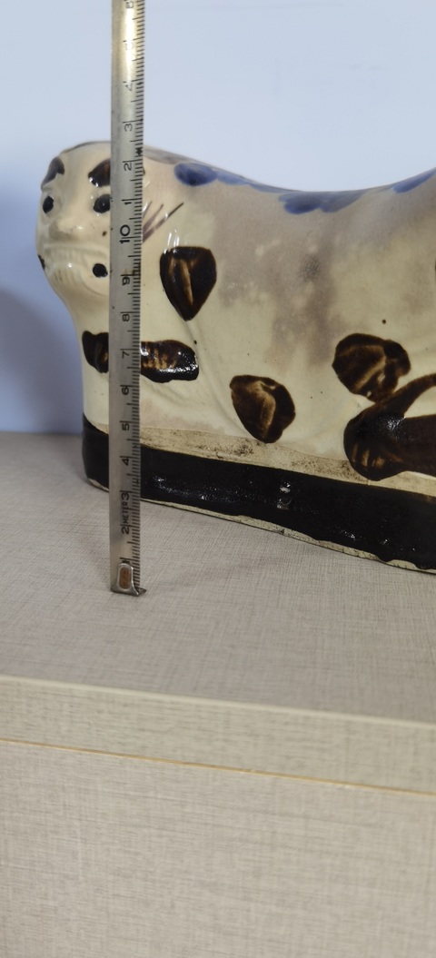 古玩陶瓷磁州窯青花褐彩貓兒枕真品鑒賞圖