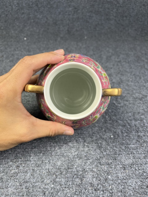 古玩陶瓷粉彩花卉紋尊真品鑒賞圖