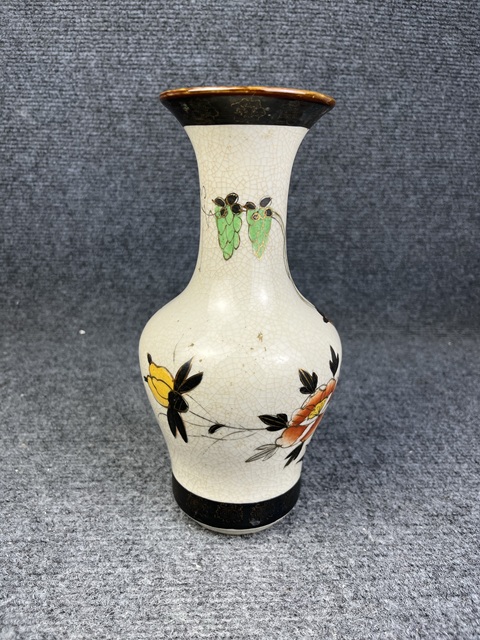 古玩陶瓷哥釉五彩花鳥紋賞瓶真品鑒賞圖