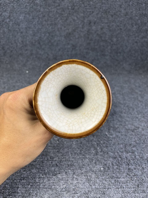 古玩陶瓷哥釉五彩花鳥紋賞瓶真品鑒賞圖