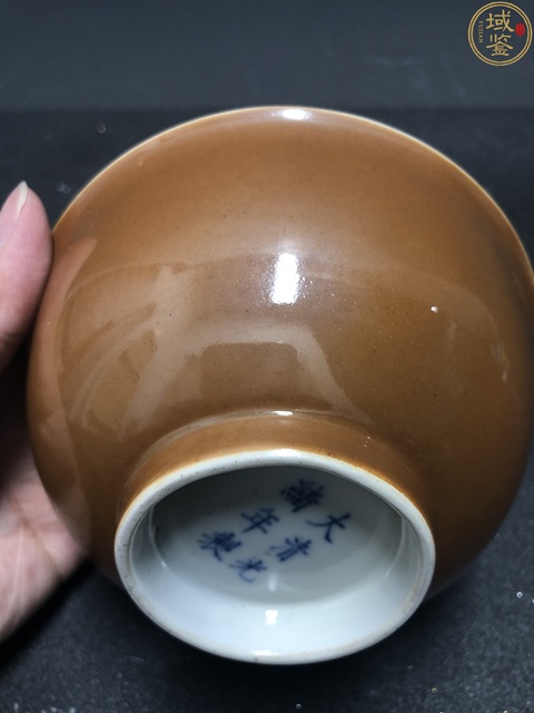 古玩陶瓷清光緒紫金釉碗真品鑒賞圖