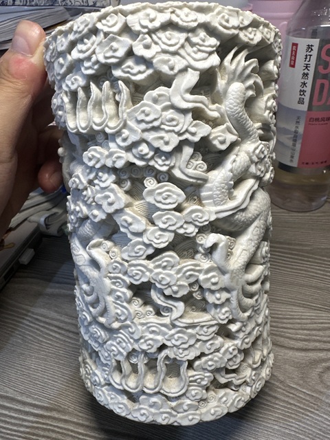 古玩陶瓷龍紋筆筒真品鑒賞圖