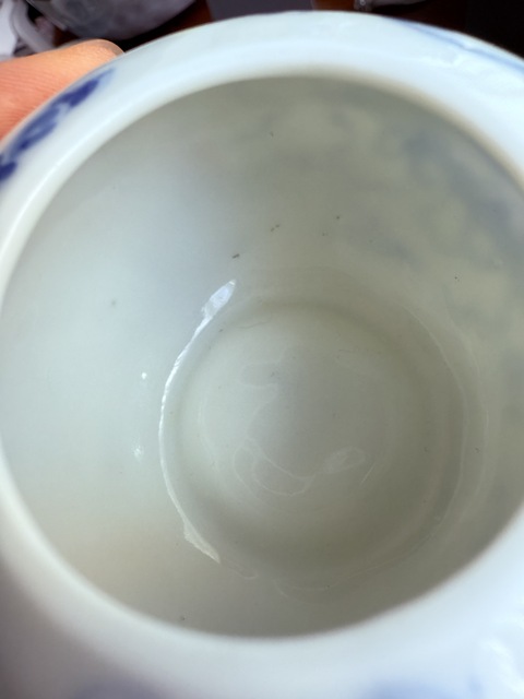 古玩陶瓷飄帶繡球獅子紋青花水盂真品鑒賞圖