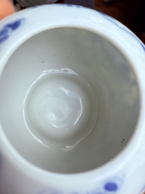 古玩陶瓷飄帶繡球獅子紋青花水盂真品鑒賞圖