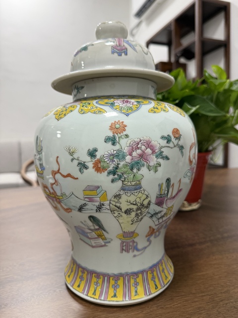 古玩陶瓷粉彩將軍罐真品鑒賞圖