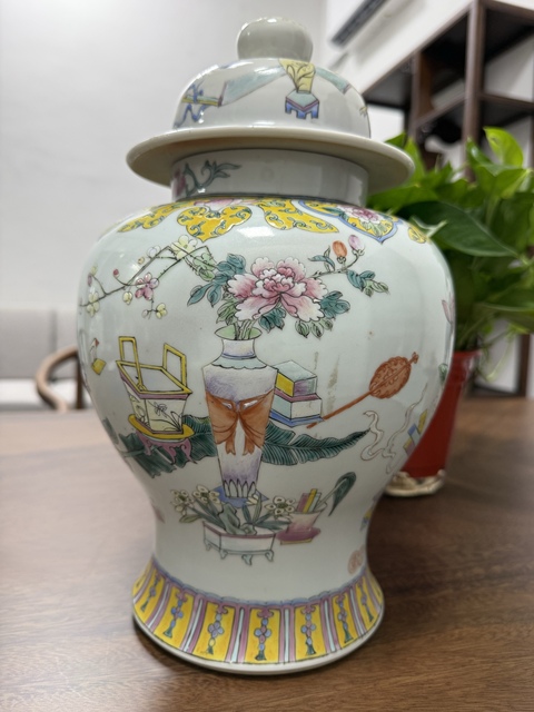 古玩陶瓷粉彩將軍罐真品鑒賞圖