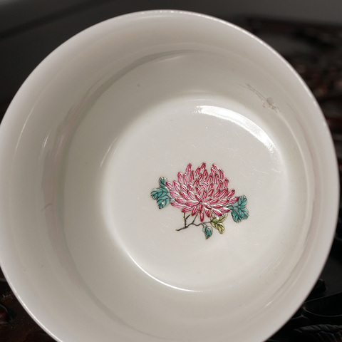 古玩陶瓷粉彩杯真品鑒賞圖