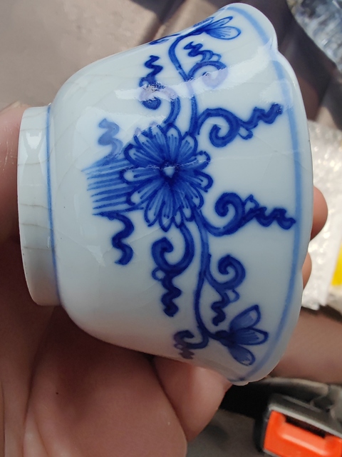 古玩陶瓷清晚期 青花折枝花卉紋杯真品鑒賞圖