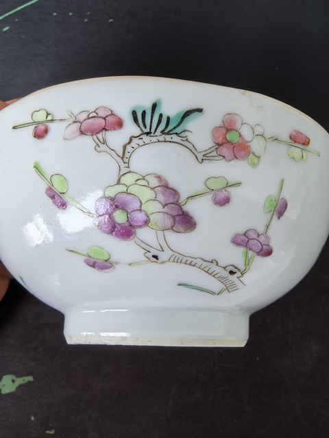 古玩陶瓷一鳴驚人粉彩碗真品鑒賞圖