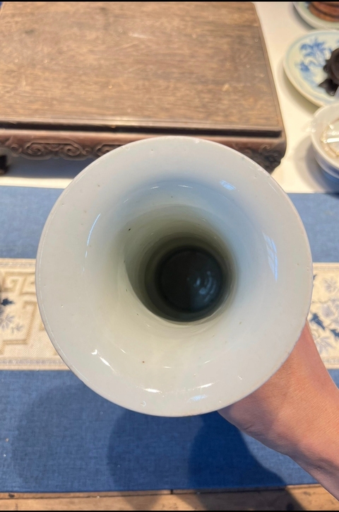古玩陶瓷山水紋青花花觚真品鑒賞圖