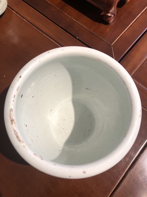 古玩陶瓷青花淡描花卉紋喜字案缸真品鑒賞圖