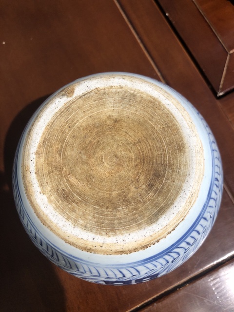 古玩陶瓷青花淡描花卉紋喜字案缸真品鑒賞圖