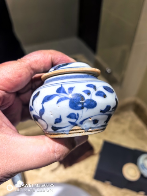 古玩陶瓷青花罐真品鑒賞圖