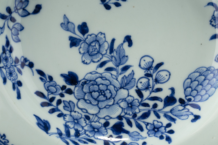 古玩陶瓷清康熙·青花折枝花卉紋八方盤拍賣,當前價格188元