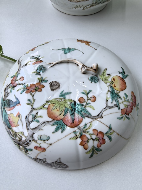 古玩陶瓷同治粉彩蓋罐真品鑒賞圖