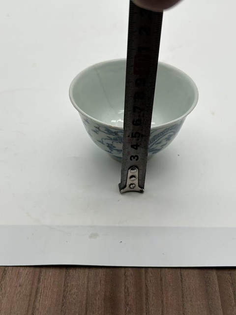 古玩陶瓷青花淡描龍鳳紋茶碗真品鑒賞圖