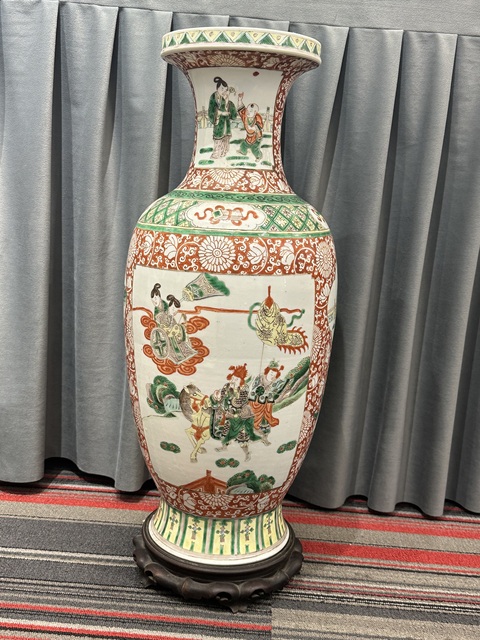 古玩陶瓷五彩人物故事紋盤口瓶，富貴壽考圖真品鑒賞圖