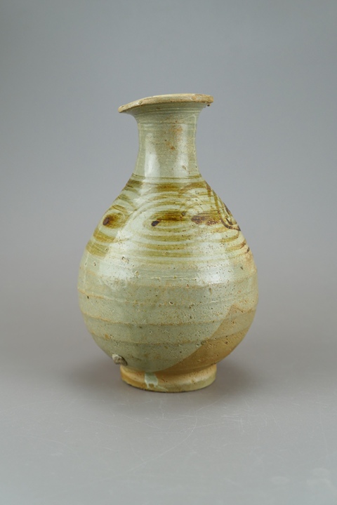 古玩陶瓷元末明初·青花螺旋紋玉壺春瓶真品鑒賞圖