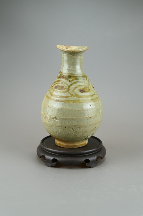 古玩陶瓷元末明初·青花螺旋紋玉壺春瓶真品鑒賞圖