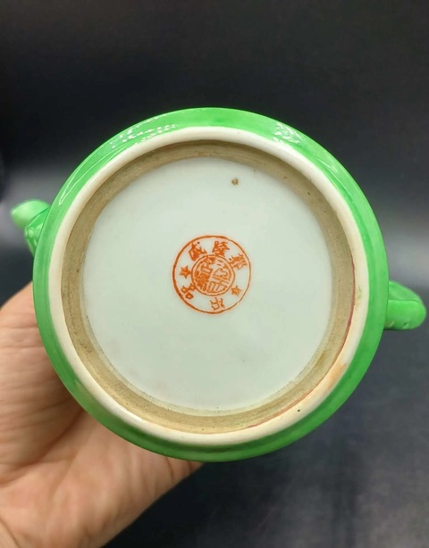 古玩陶瓷綠釉堆白龍紋茶壺真品鑒賞圖