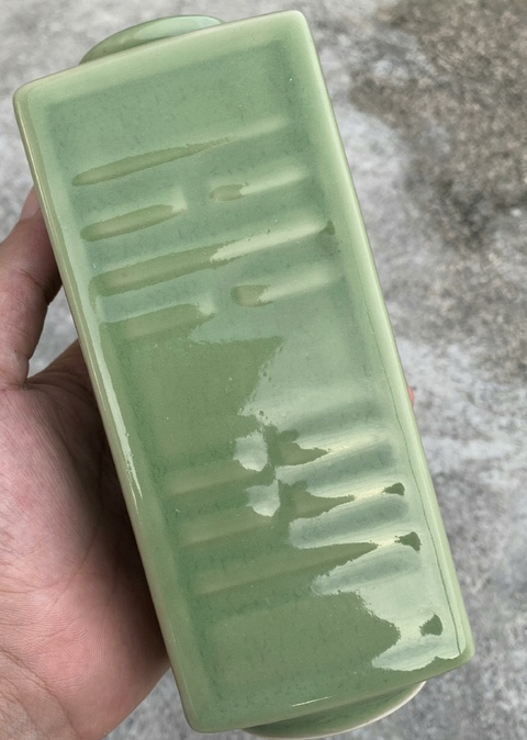 古玩陶瓷豆青釉八卦紋琮式瓶真品鑒賞圖