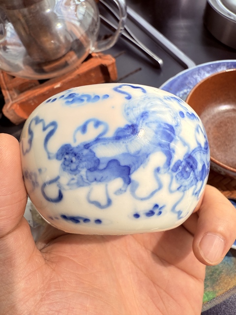 古玩陶瓷青花獅紋水洗真品鑒賞圖