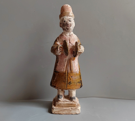 古玩陶瓷明三彩人物俑真品鑒賞圖