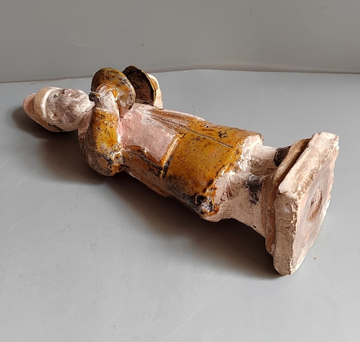古玩陶瓷明三彩人物俑真品鑒賞圖