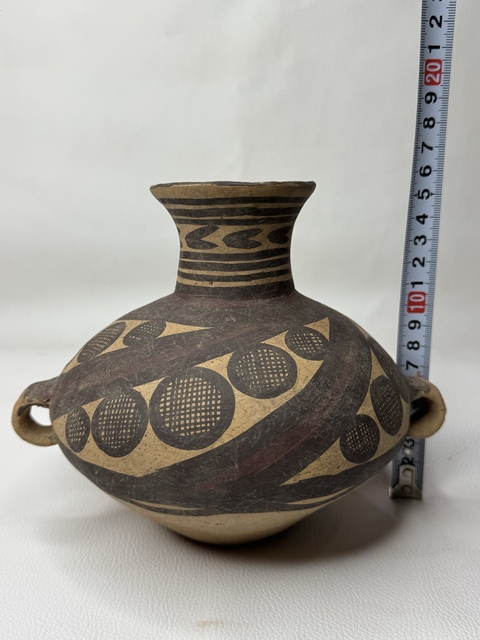 古玩陶瓷馬廠·網(wǎng)格折線連珠紋雙耳壺真品鑒賞圖