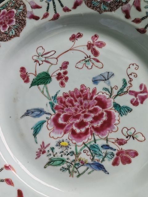 古玩陶瓷清雍正時期粉彩花卉紋盤拍賣,當前價格1880元