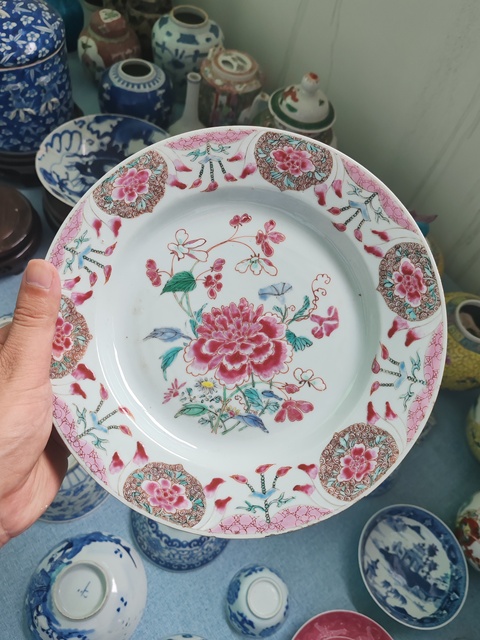 古玩陶瓷清雍正時期粉彩花卉紋盤拍賣,當前價格1880元