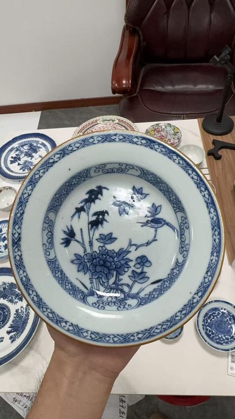 古玩陶瓷康熙青花花鳥盤真品鑒賞圖